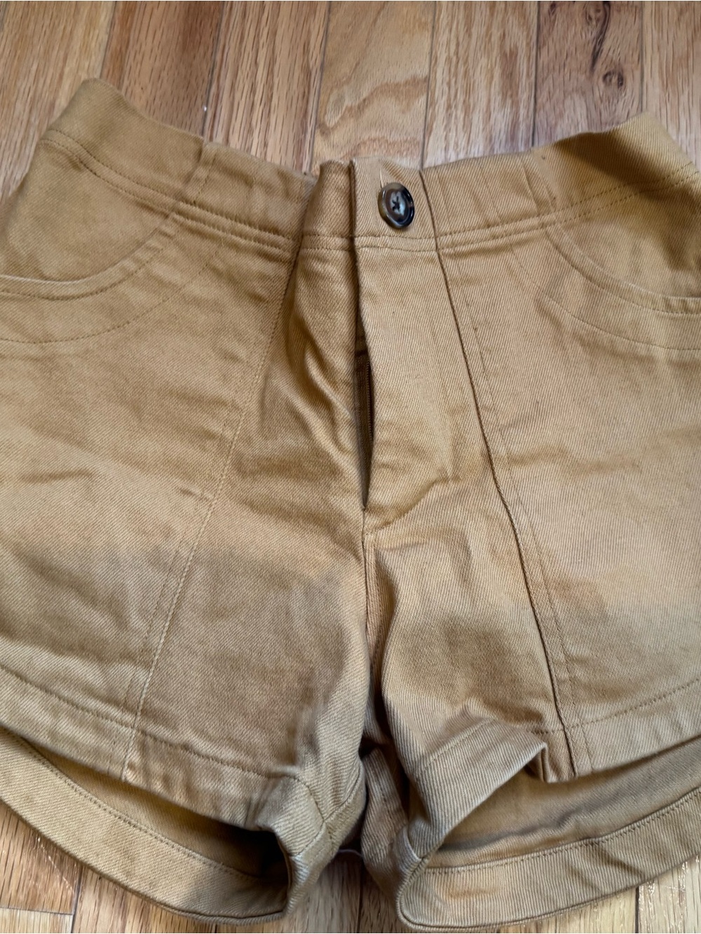 Wings Hawaii boutique shorts